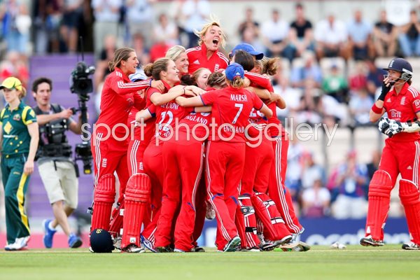 England win Women's Ashes Series Ageas Bowl 2013
