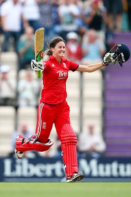 Lydia Greenway celebrates England Ashes win 2013