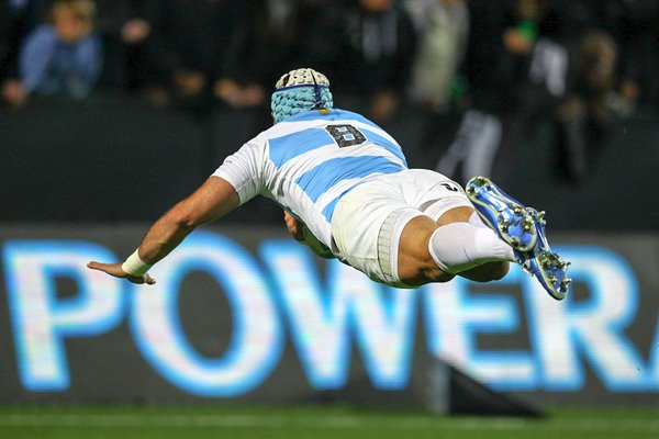 Juan Manuel Leguizamon Argentina scores v New Zealand 2013