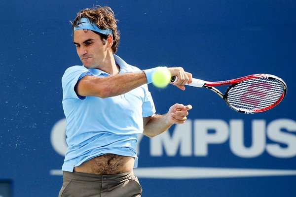 Roger Federer returns a shot: US Open 2010, Day 6