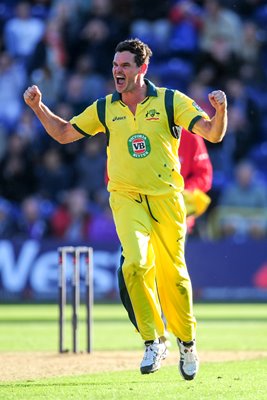 Clint McKay Australia celebrates v England ODI 2013