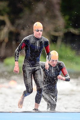 Alistair & Jonny Brownlee Swim Phase London Triathlon 2013