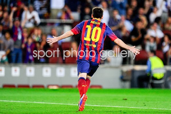 Lionel Messi scores FC Barcelona v Ajax Champions League 2013