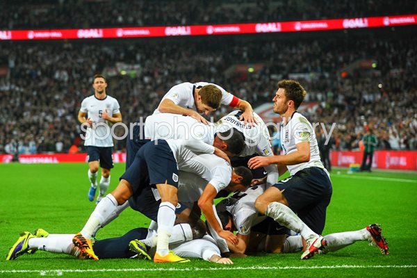 Wayne Rooney scores England v Poland Wembley 2013