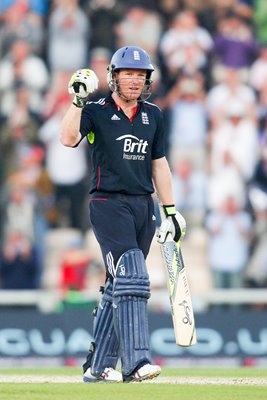 Eoin Morgan celebrates 100 in Decider v Pakistan