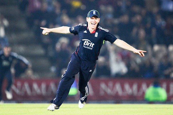 Eoin Morgan celebrates Series Win