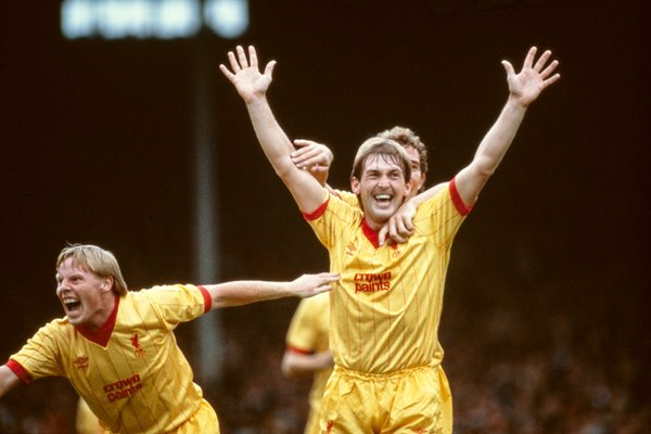 Kenny Dalglish and Sammy Lee celebrate