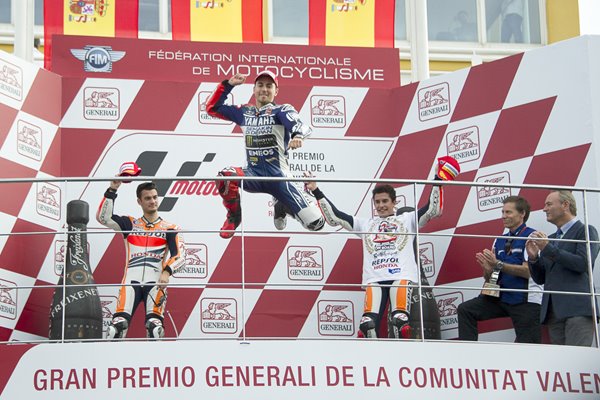 Jorge Lorenzo wins MotoGP of Valencia 2013