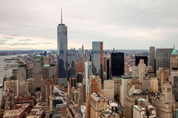 One World Trade Center towers over Manhattan