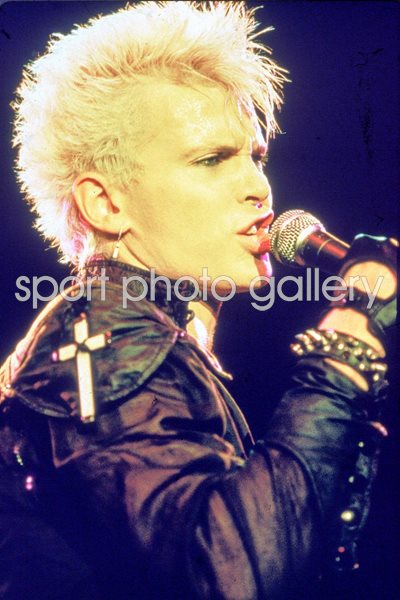 Billy Idol Singing On Stage 1985