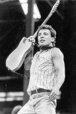 Bruce Springsteen trademark pose 1985