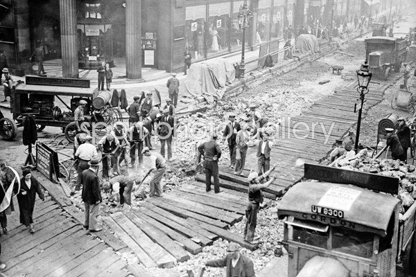 Road works in Bayswater 1932