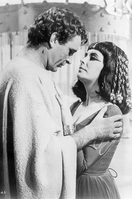 Richard Burton and Elizabeth Taylor in Cleopatra 1962