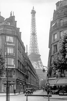 Eiffel Tower 1925