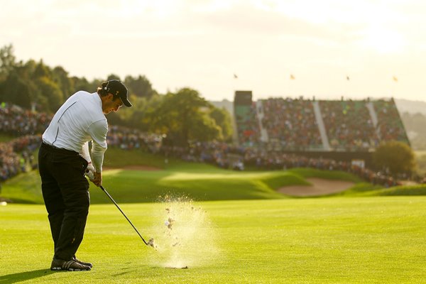 Edoardo Molinari in action on 18th Fairway