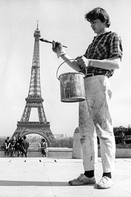Painting Eiffel Tower