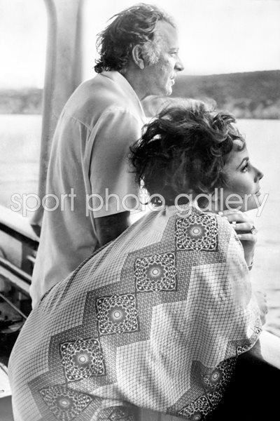 Going Forth - Liz Taylor with Richard Burton 