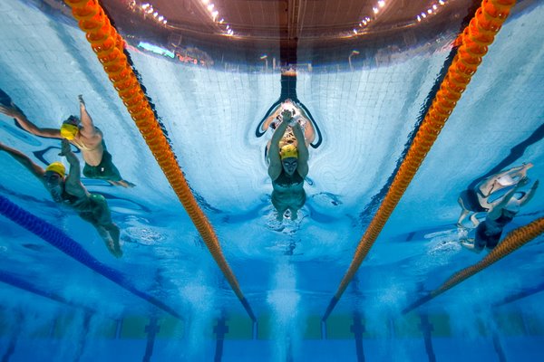 Alicia Coutts swimming at the 2010 Commonwealth Games 