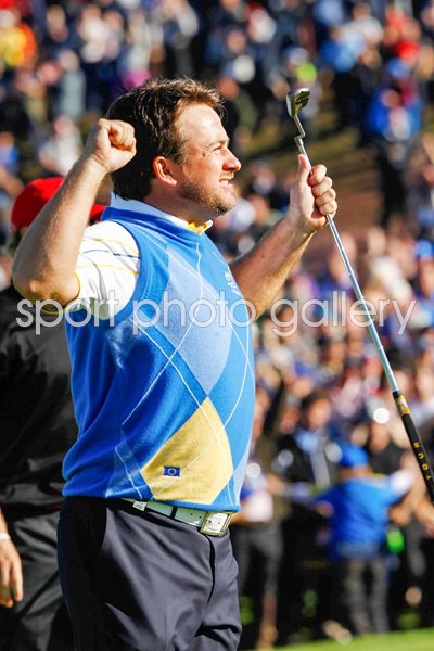Graeme McDowell celebrates Winning Point