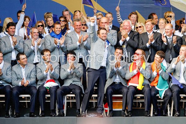 Players salute GMac - Europe's Hero