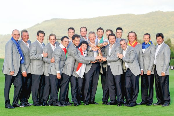 European Players and Captains with trophy