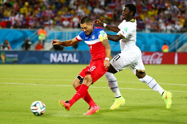 Clint Dempsey scores for USA 2014 World Cup