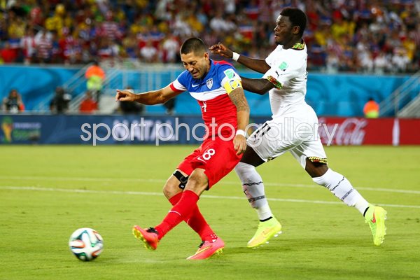 Clint Dempsey scores for USA 2014 World Cup