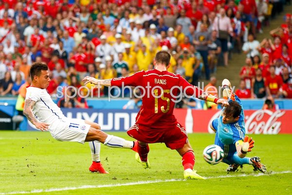Eduardo Vargas Spain v Chile World Cup Brazil 2014