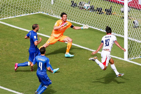  Bryan Ruiz of Costa Rica v Italy 2014 World Cup