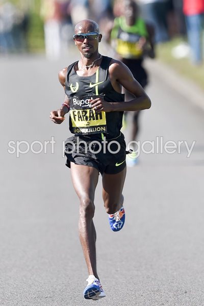 Mo Farah wins Great North Run 2014