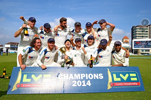 Yorkshire Winning Team Trent Bridge 2014 