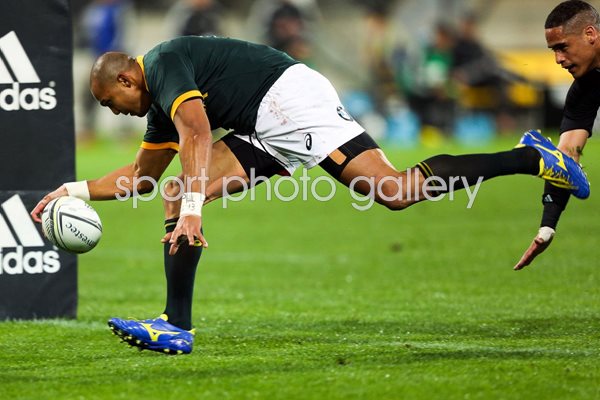 Cornal Hendricks scores South Africa v All Blacks Rugby Championship 2014