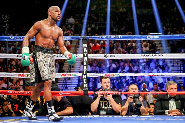 Mayweather wears Philippine flag-inspired boxing attire in latest  exhibition vs Gotti