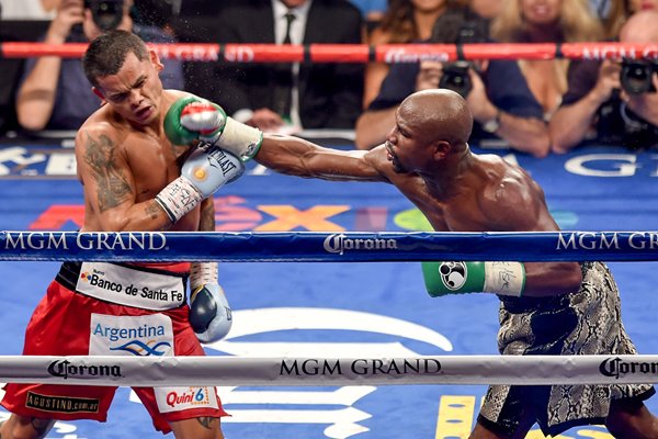 Floyd Mayweather Jr. jab v Marcos Maidana Las Vegas 2014