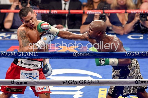 Floyd Mayweather Jr. jab v Marcos Maidana Las Vegas 2014