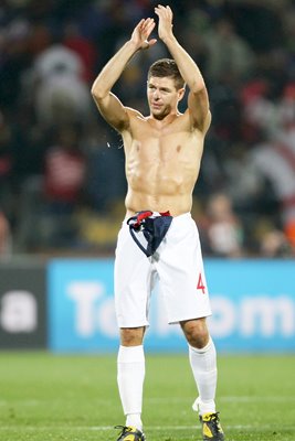 Steven Gerrard applauds England fans