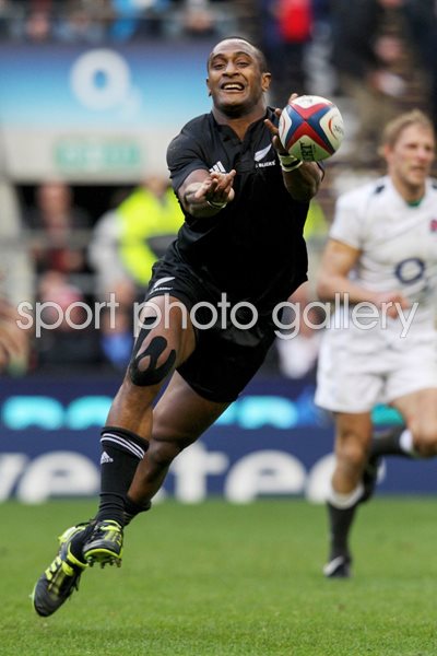 Josevata Rokocoko of New Zealand in action