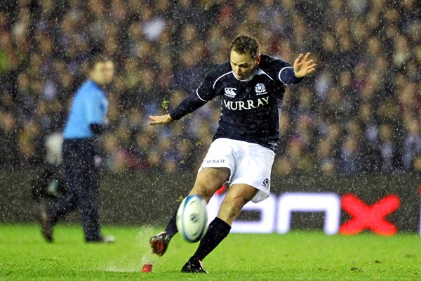 Dan Parks kicks - Scotland v South Africa