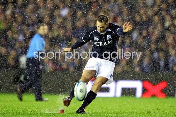 Dan Parks kicks - Scotland v South Africa