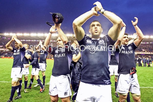 Scotland celebrate win v South Africa 2010