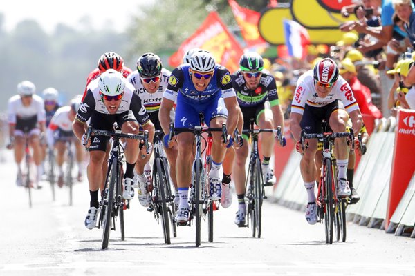 Mark Cavendish wins Stage 1 Tour de France 2016