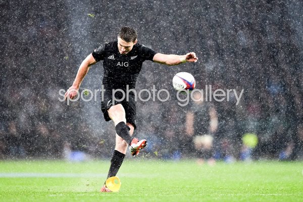 Beauden Barret New Zealand v England Twickenham 