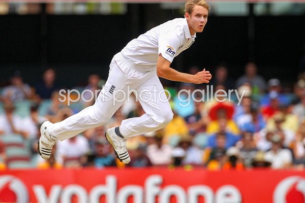 Stuart Broad Bowling at Brisbane - 2010 Ashes