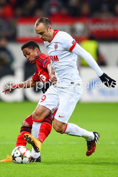 Wendell Bayer 04 Leverkusen v Dimitar Berbatov AS Monaco