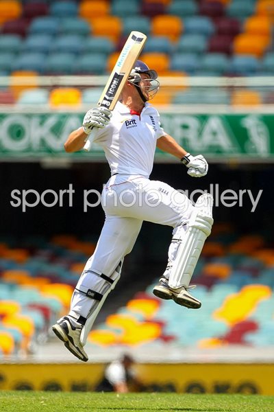 Jonathan Trott Century Brisbane - 2010 Ashes