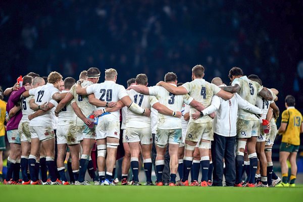 England Team Huddle Twickenham 2014