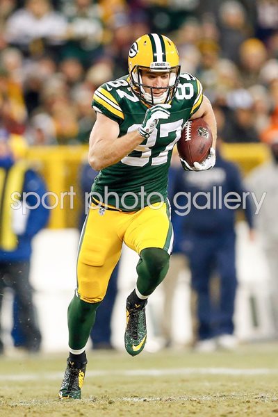 Jordy Nelson Green Bay Packers runs with the ball
