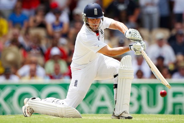 Jonathan Trott Adelaide action - 2010 Ashes