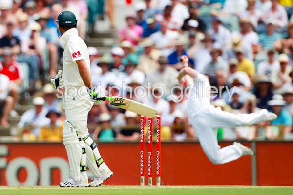 Paul Collingwood Flying Catch 2010 Ashes
