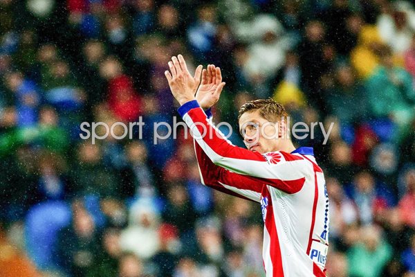 Fernando Torres Atletico Madrid greets the fans